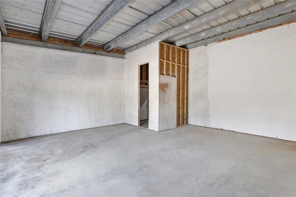 168 County Road 470 Dayton, TX 77535