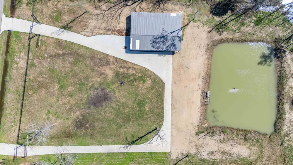 168 County Road 470 Dayton, TX 77535