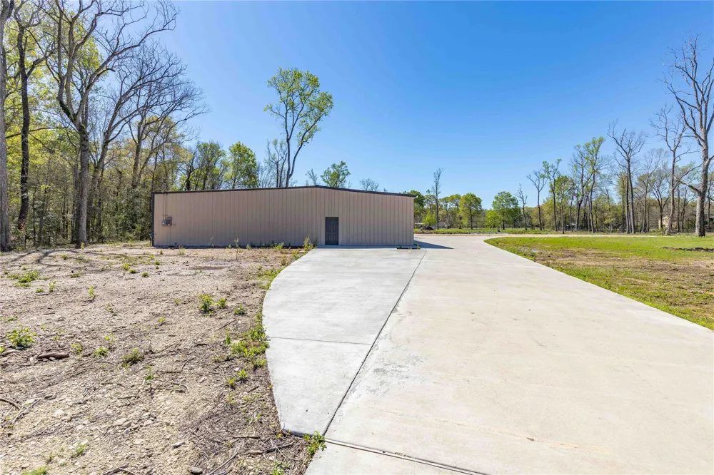 168 County Road 470 Dayton, TX 77535