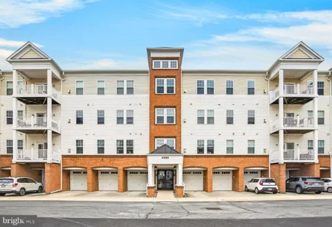 41895 CATHEDRAL VALLEY SQUARE #401