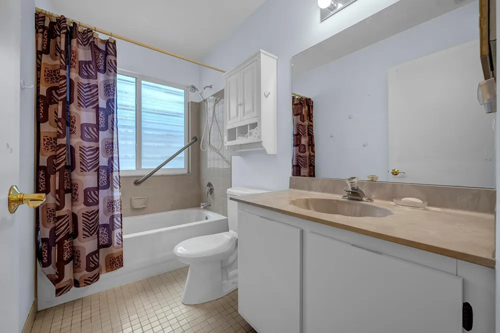 8 Eaton Place Boynton Beach, FL 33426