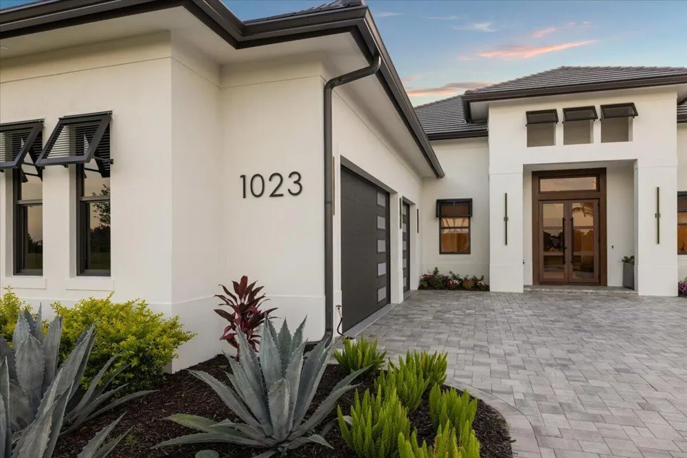 1023 W POLO GROUNDS DRIVE Vero Beach, FL 32966