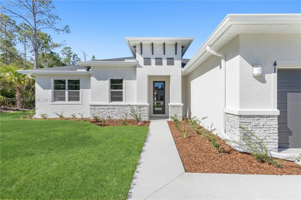 412 VANGUARD ST SE Palm Bay, FL 32909