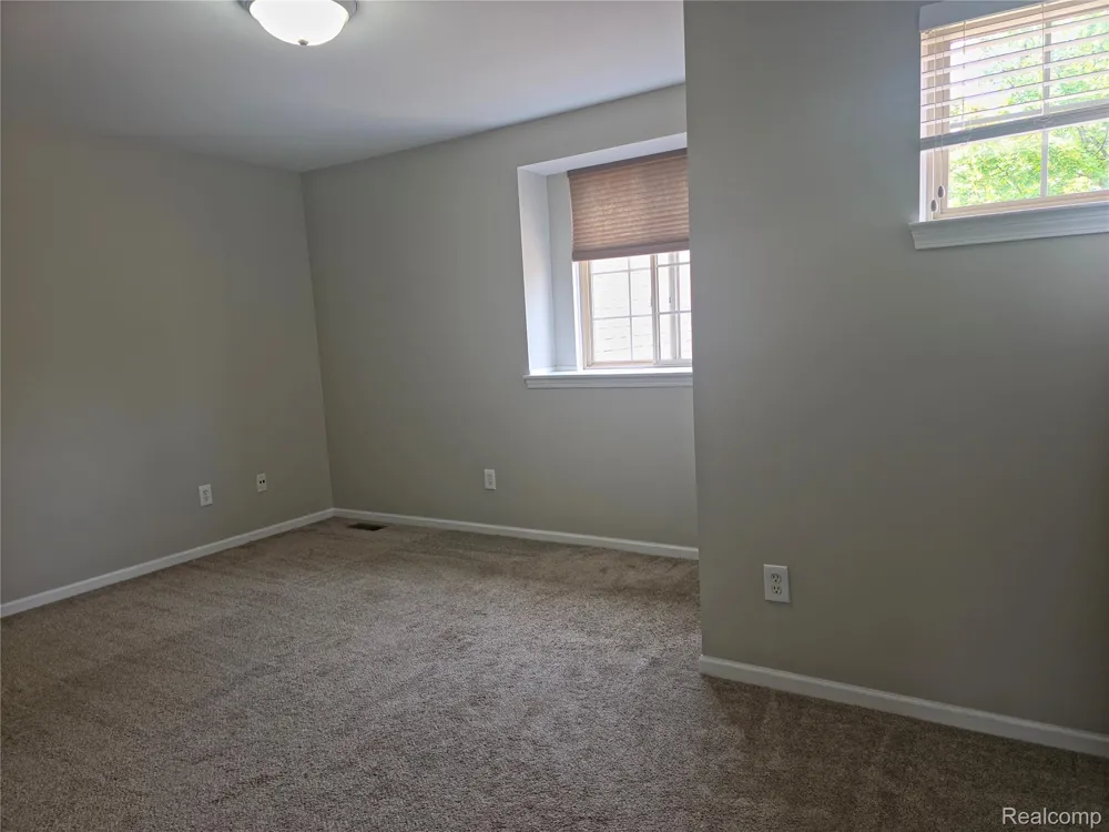 1275 Lilac Lane Waterford Charter Township, MI 48327