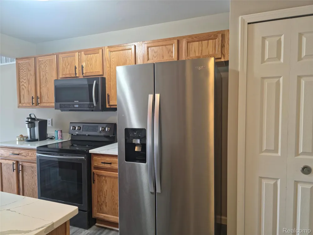 1275 Lilac Lane Waterford Charter Township, MI 48327