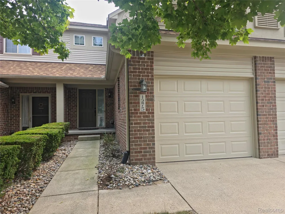 1275 Lilac Lane Waterford Charter Township, MI 48327