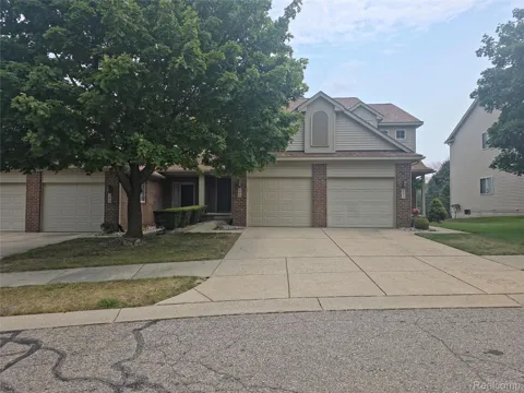 1275 Lilac Lane