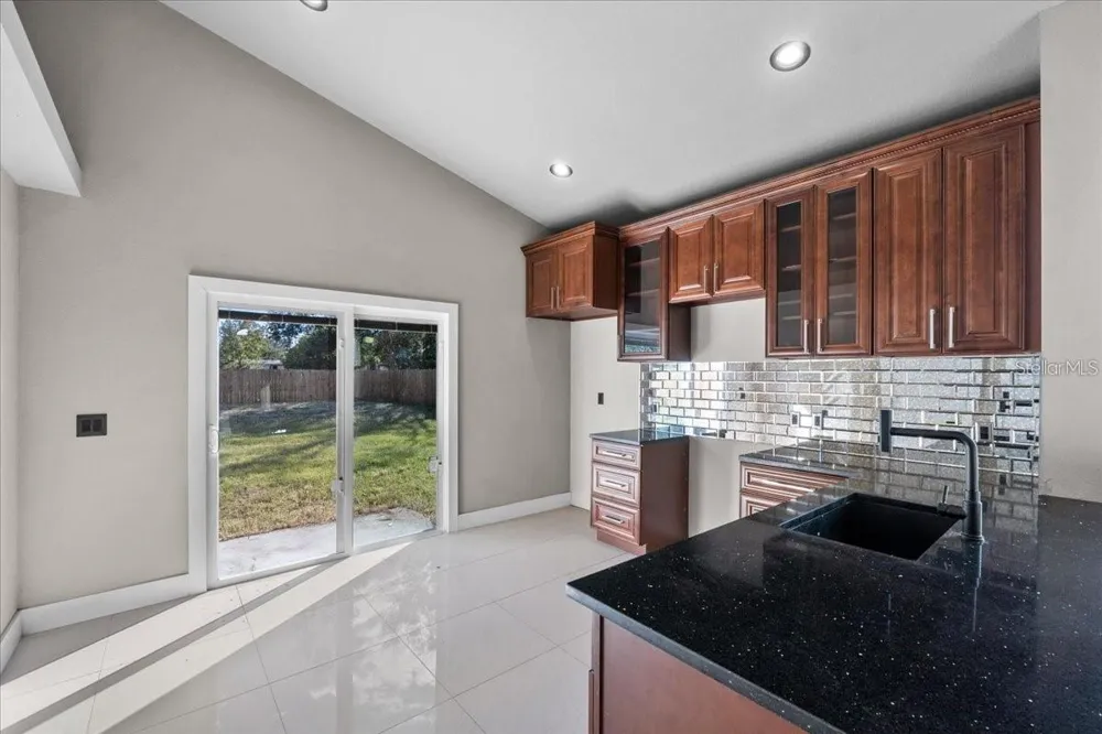 724 W CRESCENT DRIVE Lakeland, FL 33805