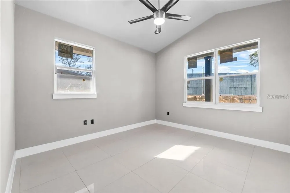 724 W CRESCENT DRIVE Lakeland, FL 33805