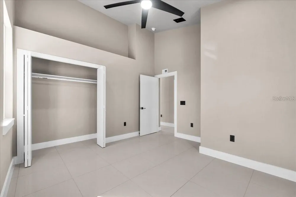 724 W CRESCENT DRIVE Lakeland, FL 33805