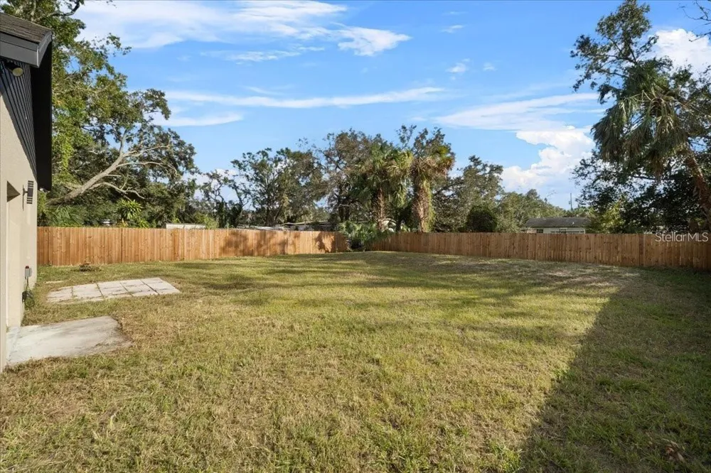 724 W CRESCENT DRIVE Lakeland, FL 33805