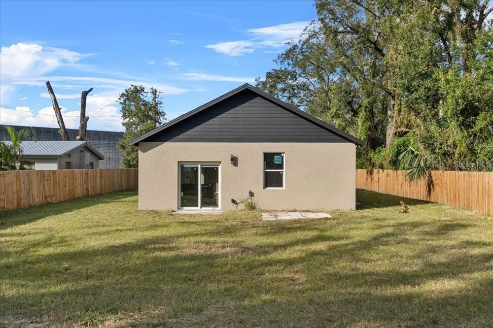 724 W CRESCENT DRIVE Lakeland, FL 33805