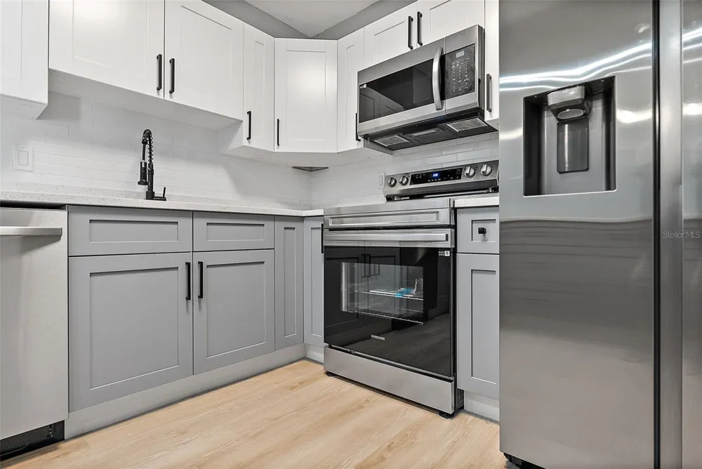3926 HELENA STREET NE St Petersburg, FL 33703