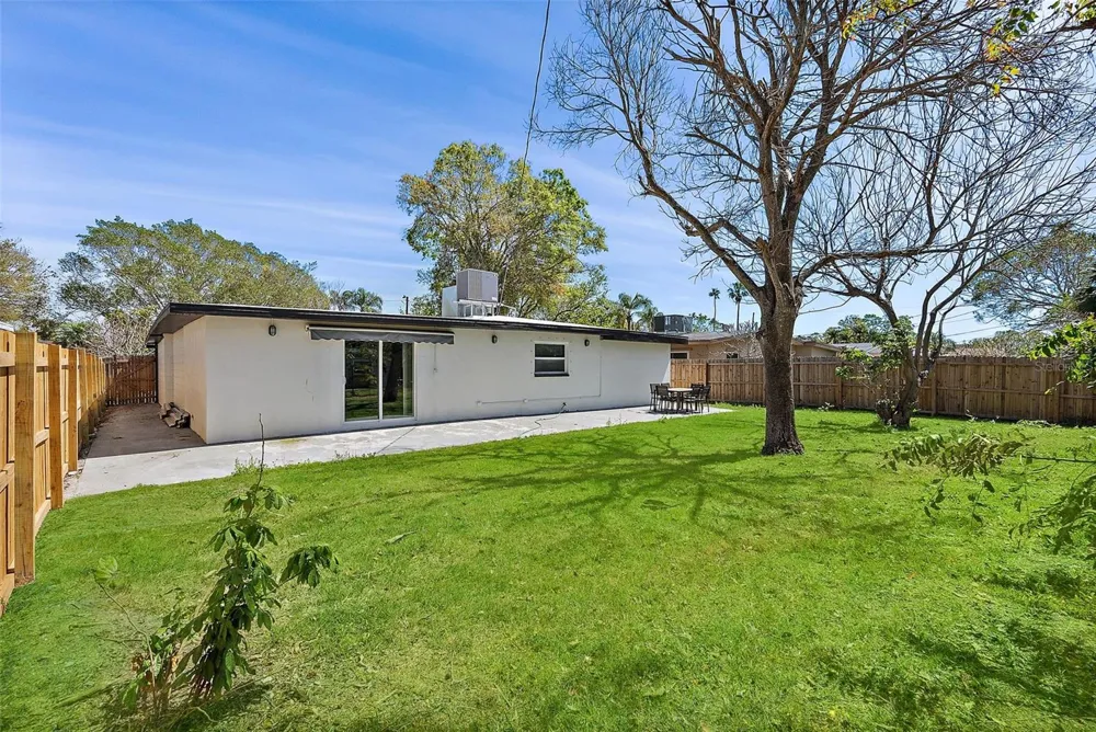 3926 HELENA STREET NE St Petersburg, FL 33703