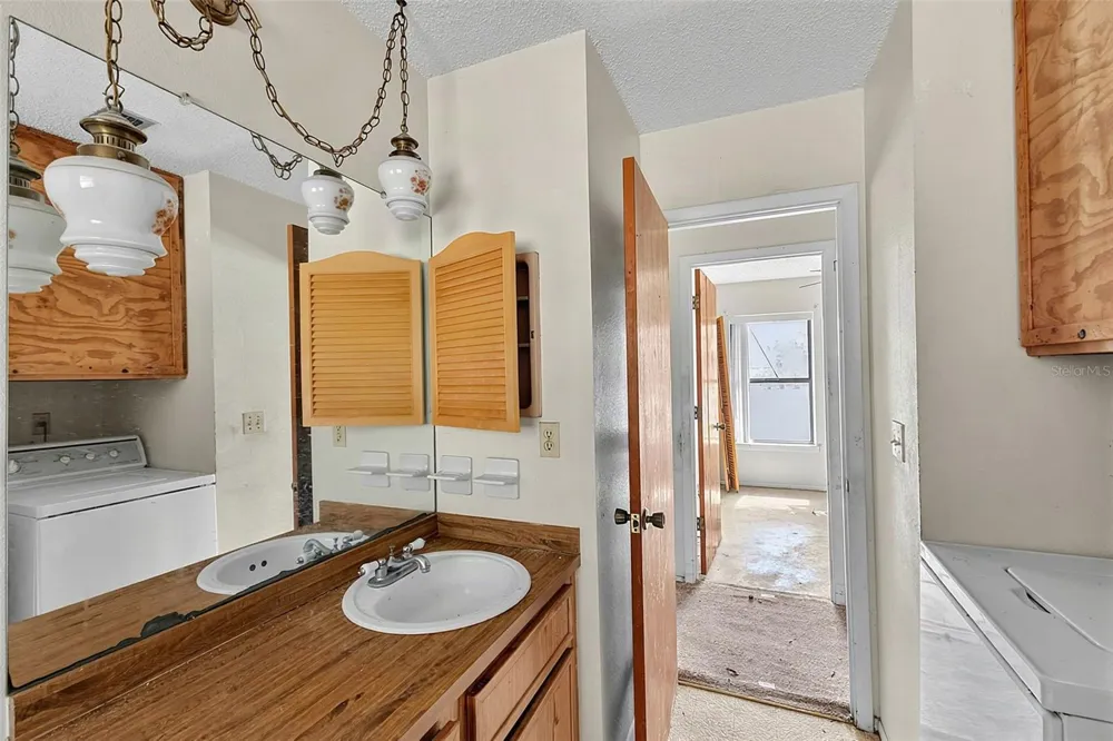 327 HARBOR BOULEVARD Port Charlotte, FL 33954
