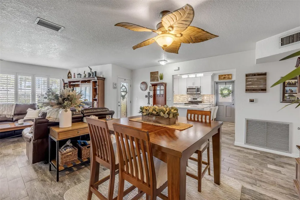 201 S VENETIAN WAY Port Orange, FL 32127