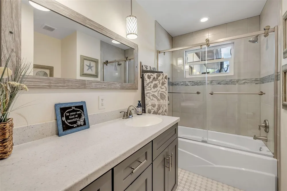 201 S VENETIAN WAY Port Orange, FL 32127