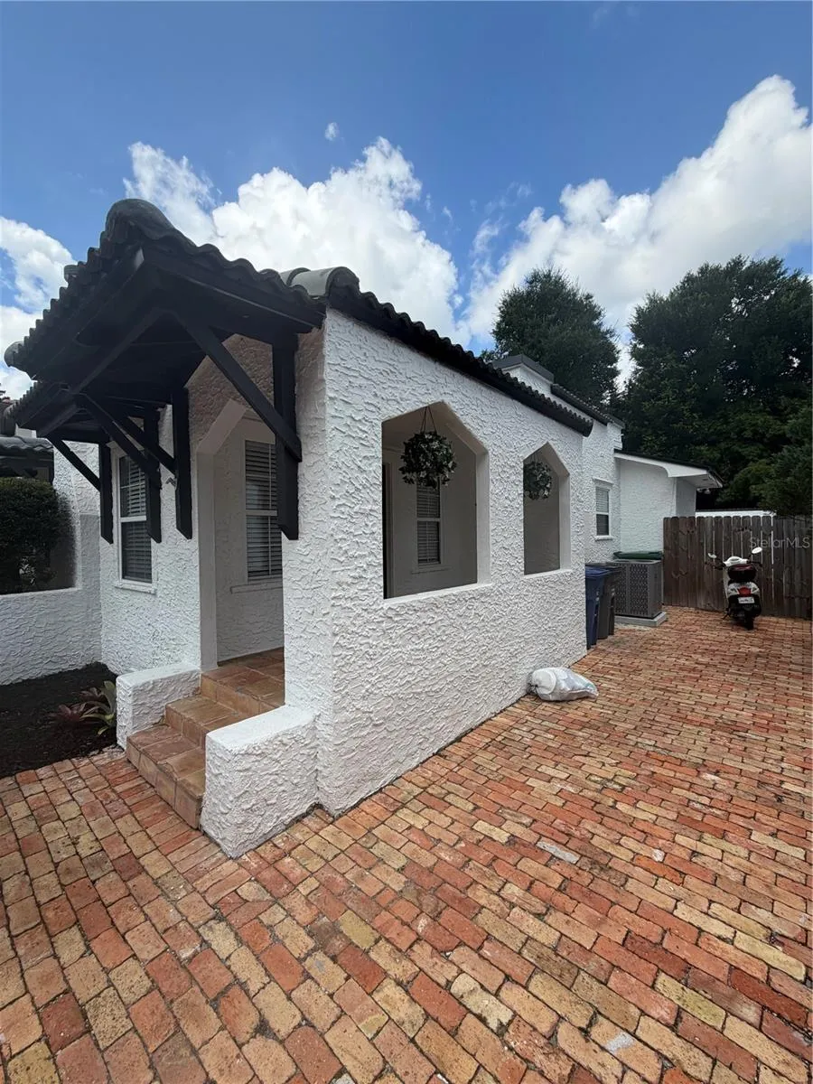 1409 SUNSET DRIVE Winter Park, FL 32789