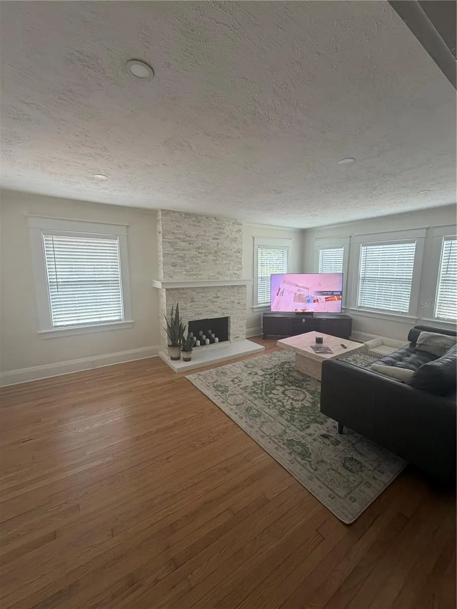 1409 SUNSET DRIVE Winter Park, FL 32789