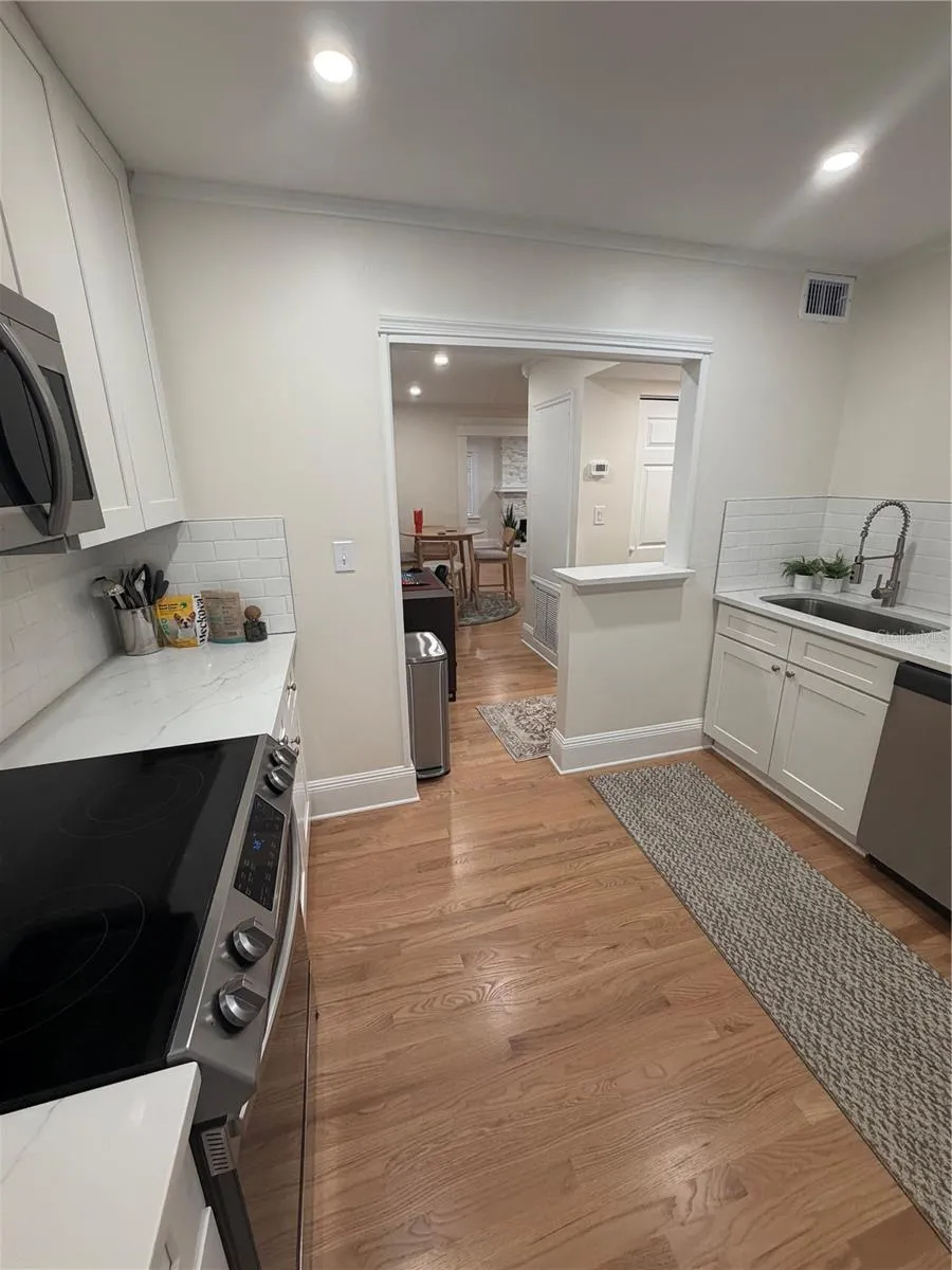 1409 SUNSET DRIVE Winter Park, FL 32789
