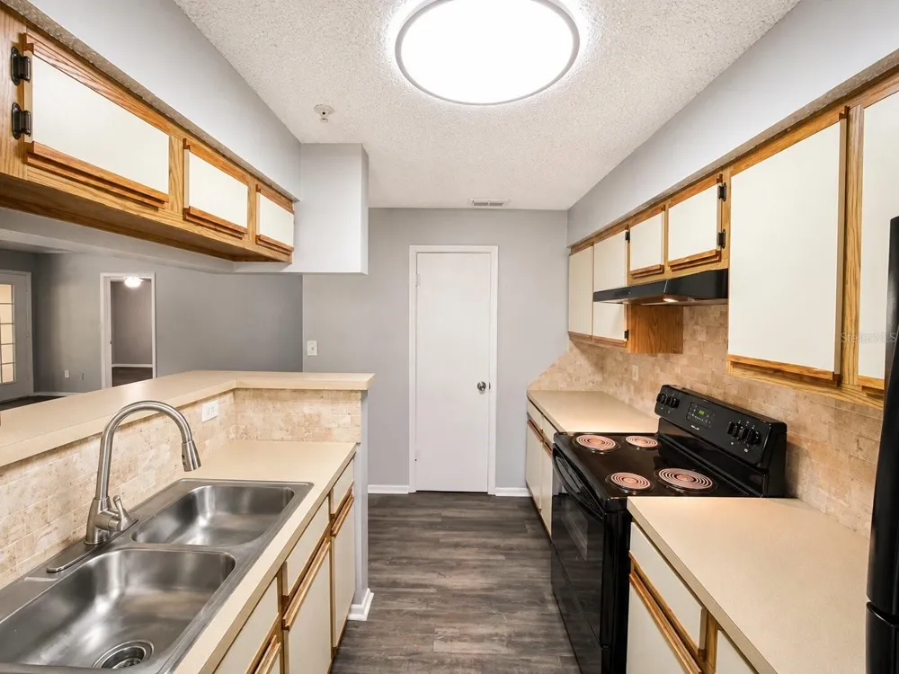 234 AFTON SQUARE #208 Altamonte Springs, FL 32714