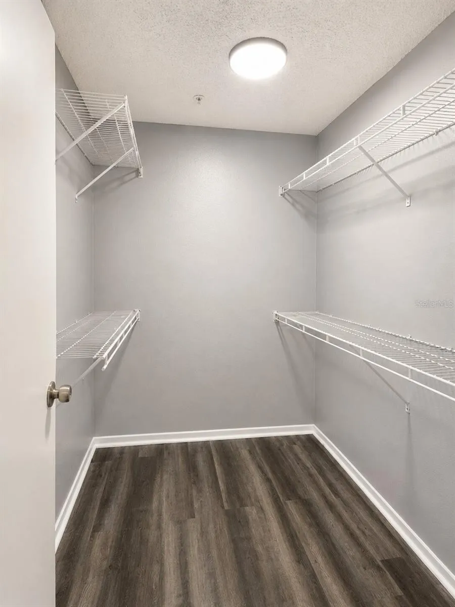 234 AFTON SQUARE #208 Altamonte Springs, FL 32714