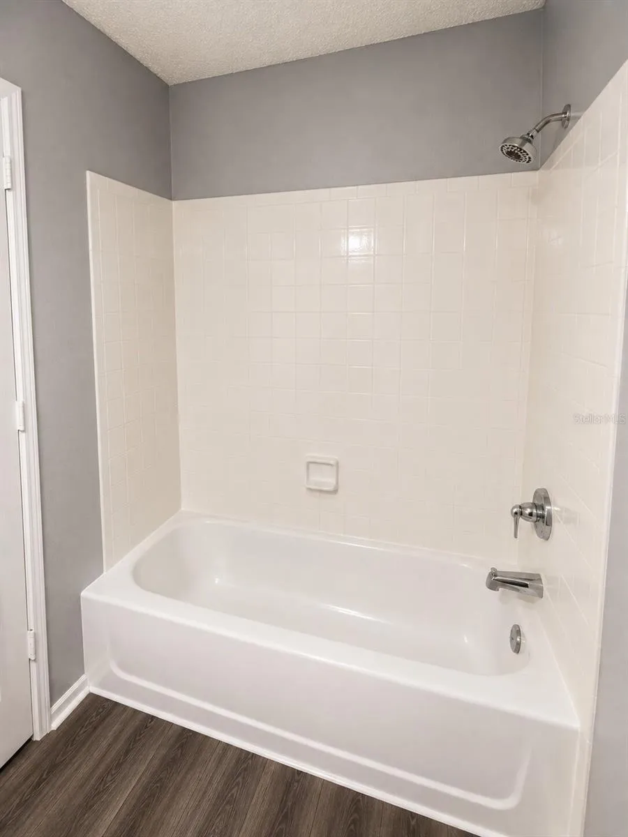 234 AFTON SQUARE #208 Altamonte Springs, FL 32714
