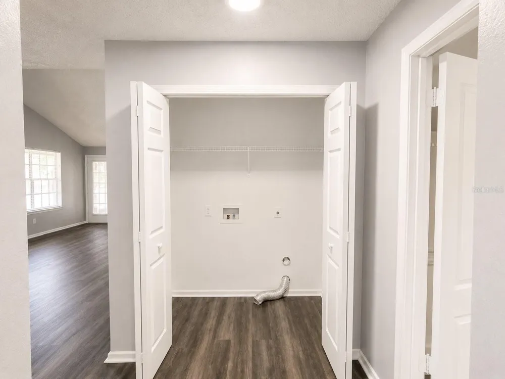 234 AFTON SQUARE #208 Altamonte Springs, FL 32714