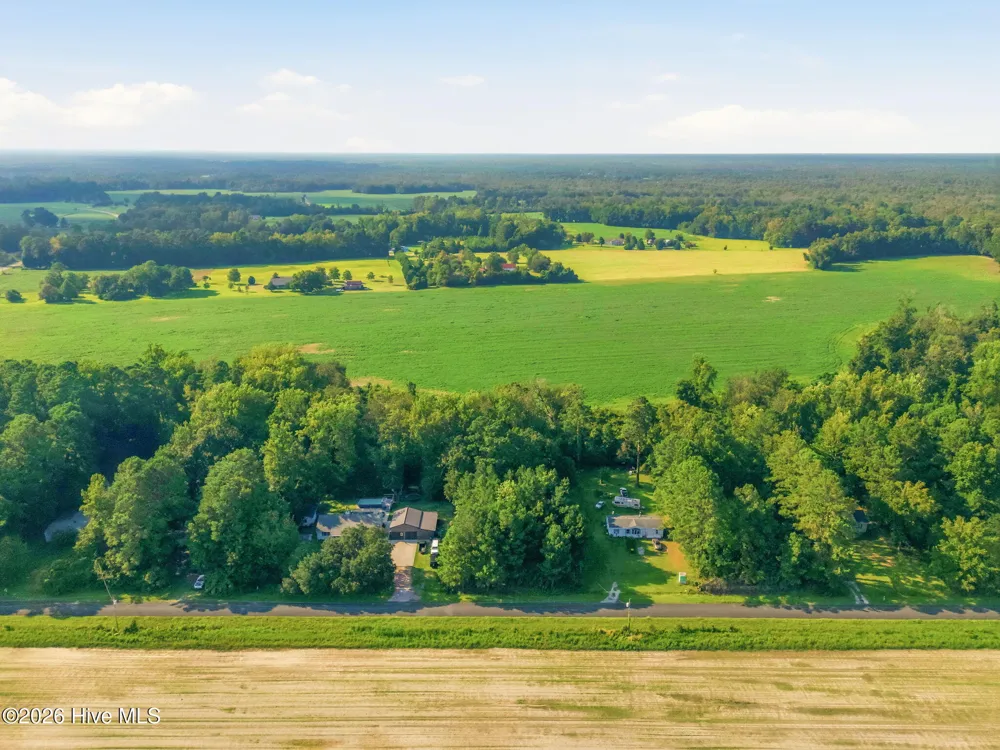 704 Gordon Lewis Drive SE Winnabow, NC 28479