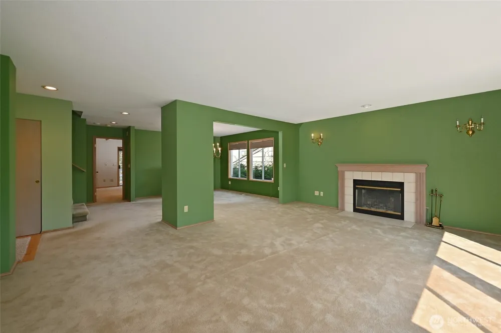 4407 30th Avenue W Seattle, WA 98199