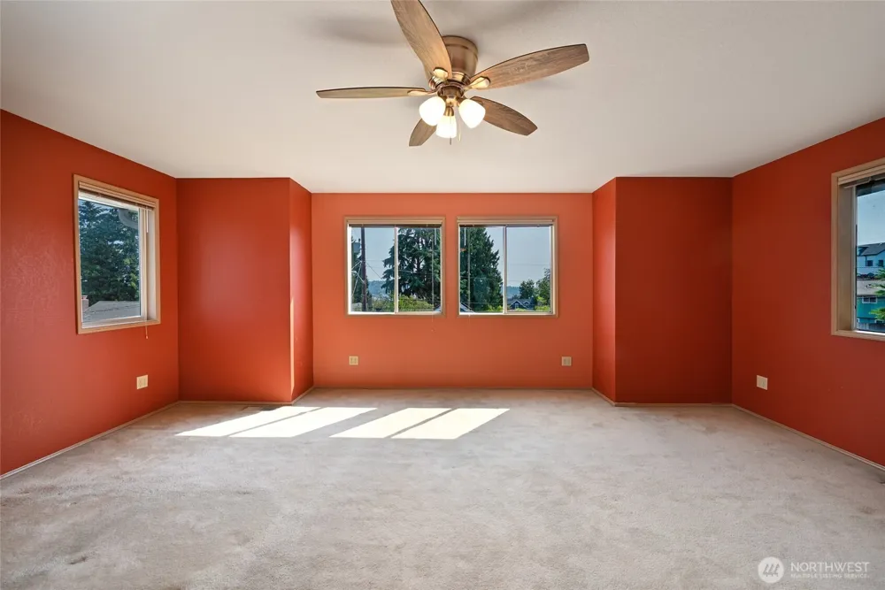 4407 30th Avenue W Seattle, WA 98199