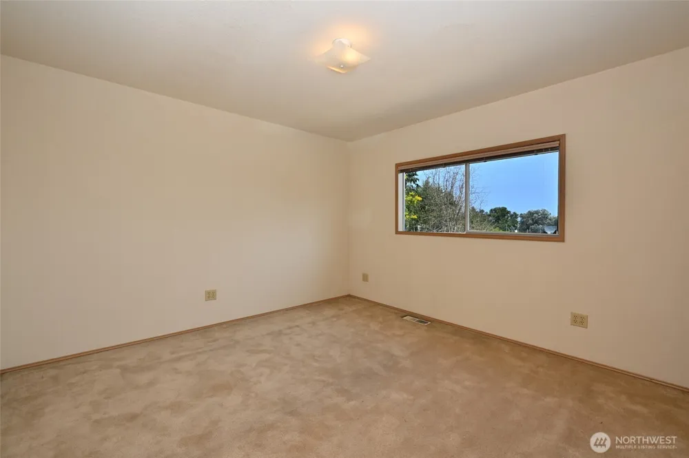 4407 30th Avenue W Seattle, WA 98199