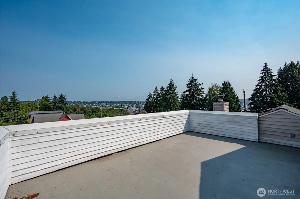 4407 30th Avenue W Seattle, WA 98199