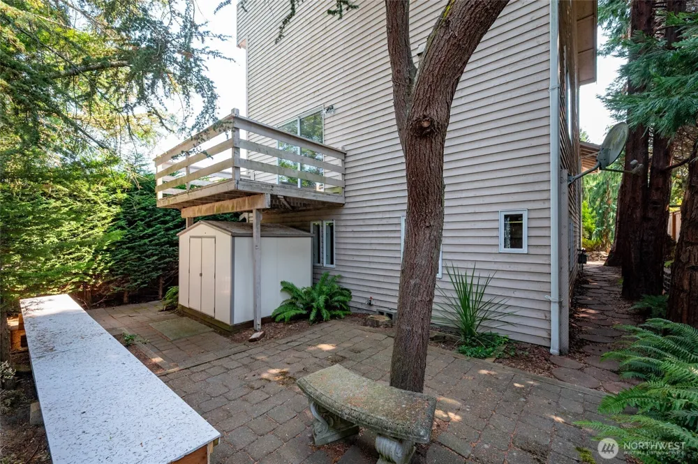4407 30th Avenue W Seattle, WA 98199