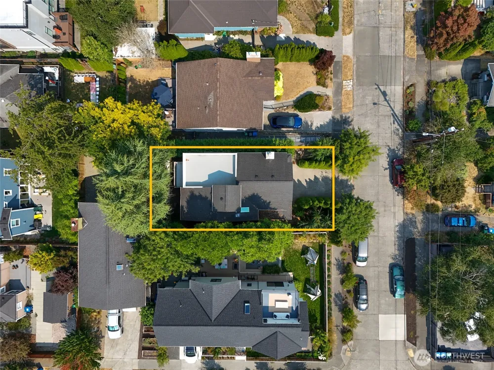 4407 30th Avenue W Seattle, WA 98199
