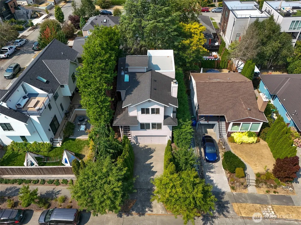 4407 30th Avenue W Seattle, WA 98199