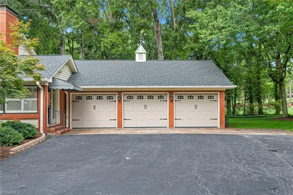 3036 Fairway Drive Burlington, NC 27215