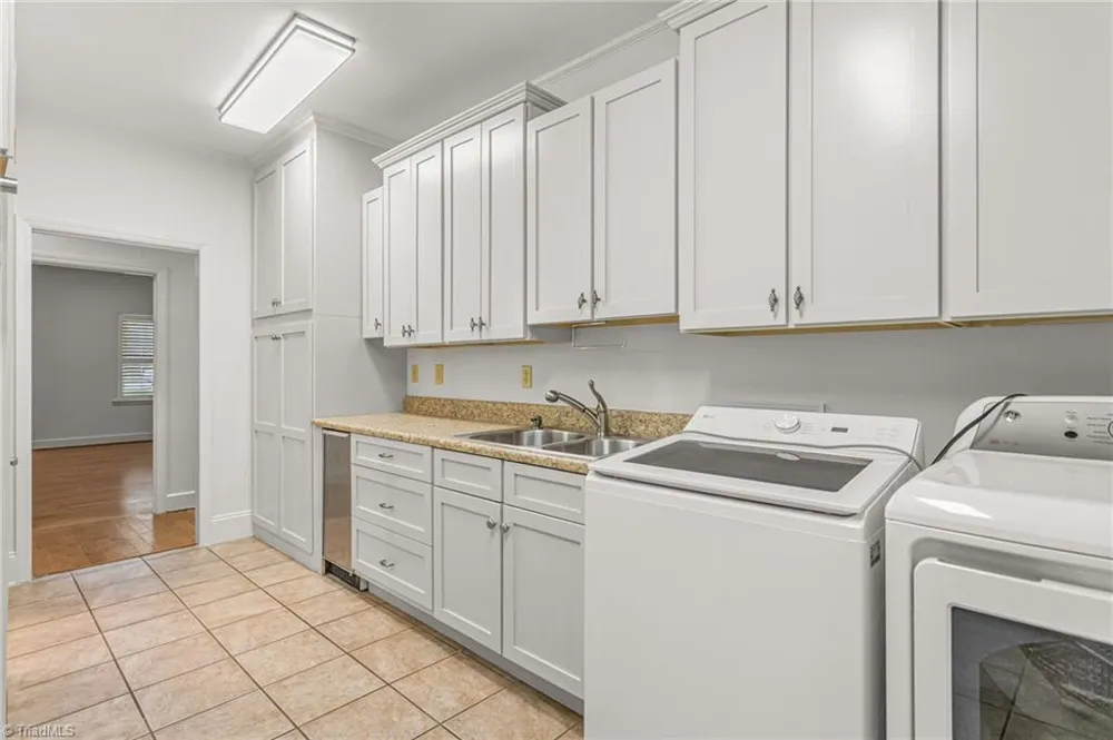 3036 Fairway Drive Burlington, NC 27215