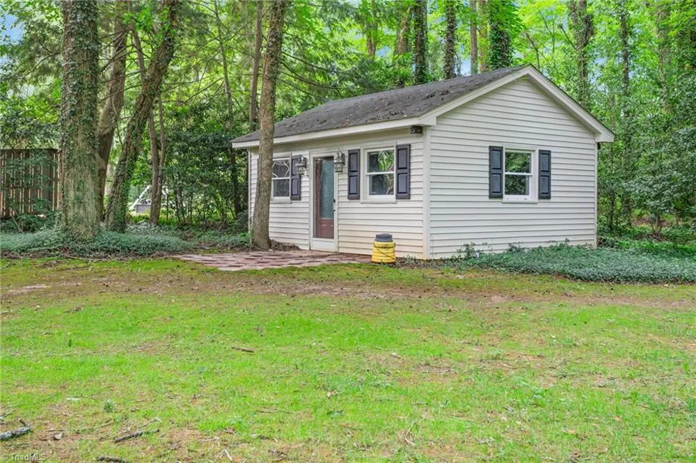 3036 Fairway Drive Burlington, NC 27215