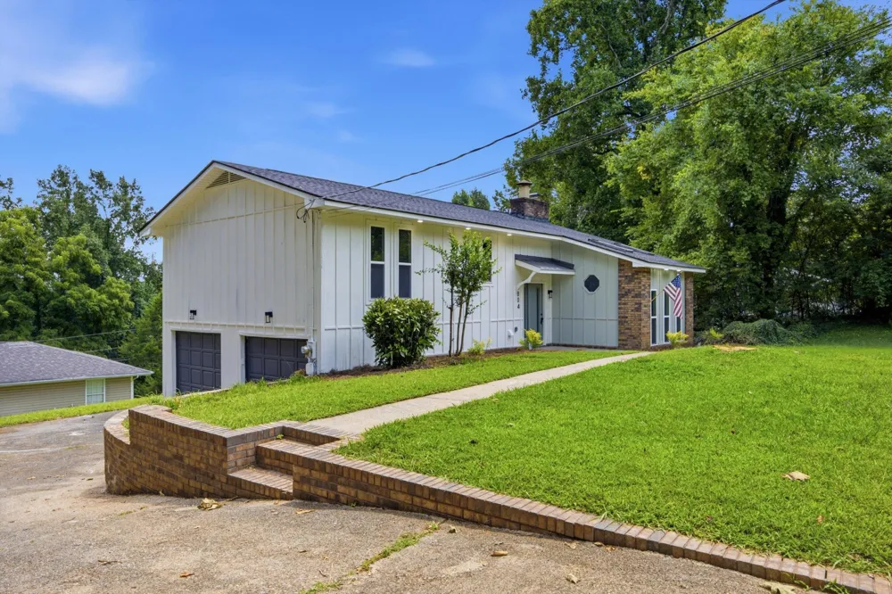 8804 Point South Lane Chattanooga, TN 37421