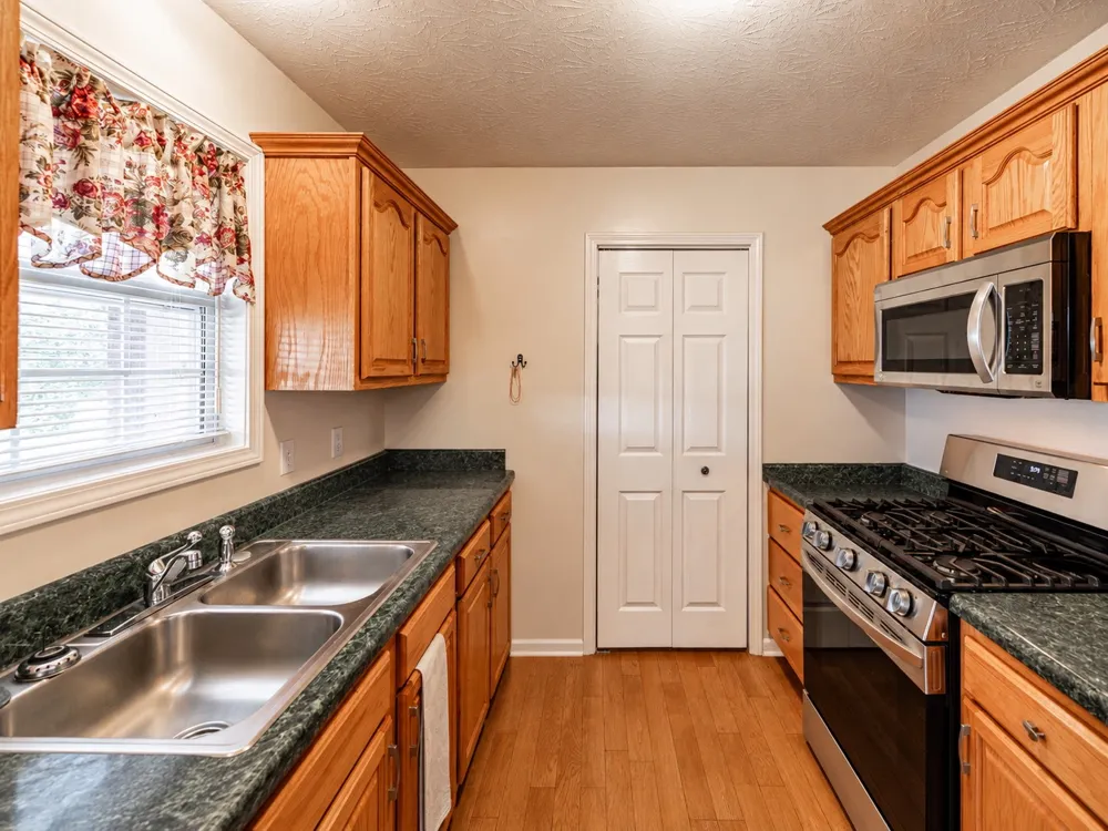 1008 E Evelyn Ct Portland, TN 37148