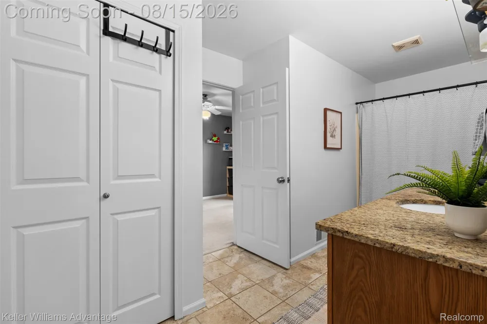 12793 Carolyn Way Springfield Charter Township, MI 48350