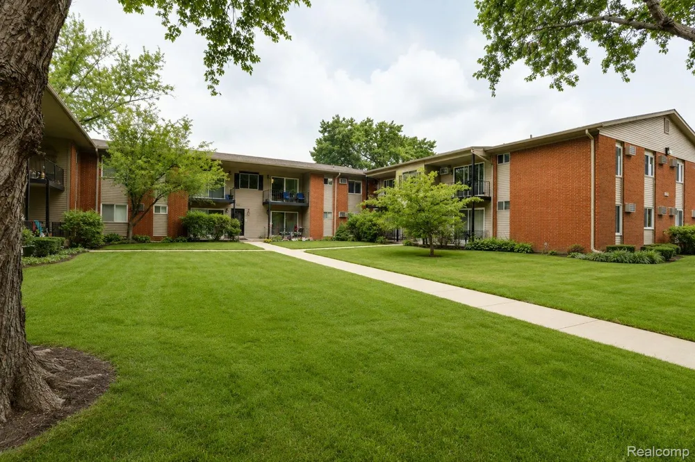 4009 Benjamin Avenue Royal Oak City, MI 48073