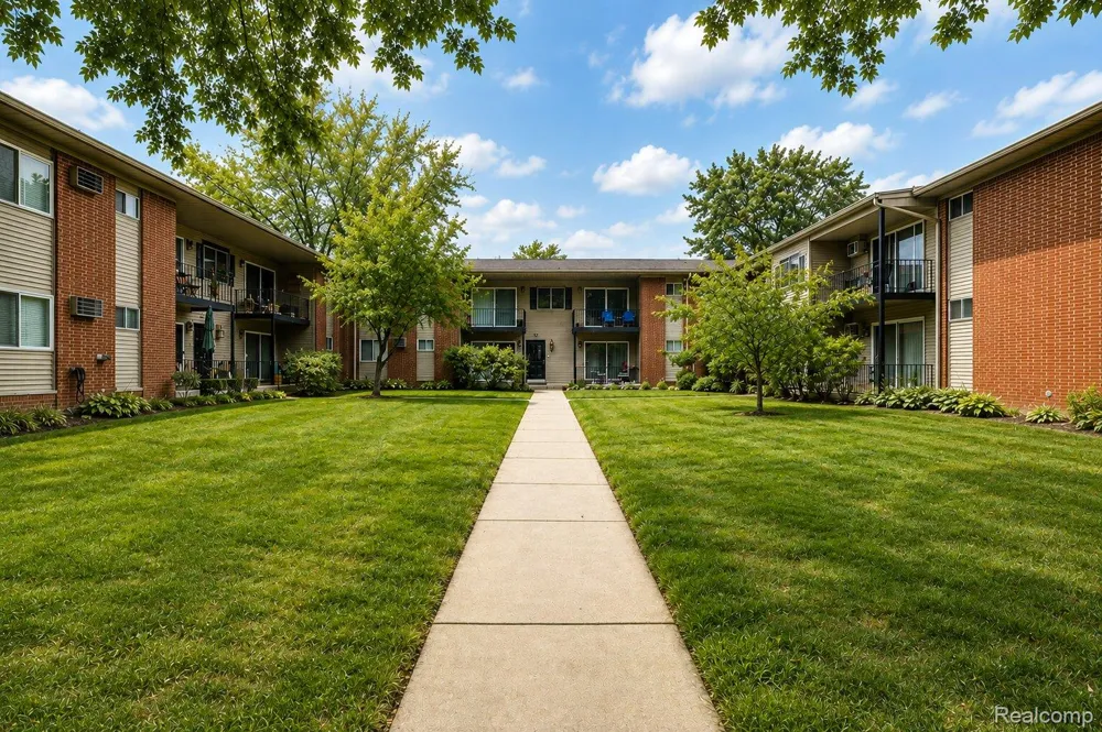 4009 Benjamin Avenue Royal Oak City, MI 48073