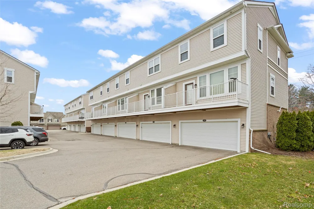 478 Wixom Road Wixom City, MI 48393