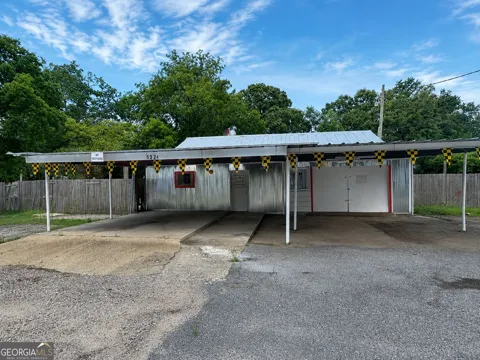 1328 E Broad AVE