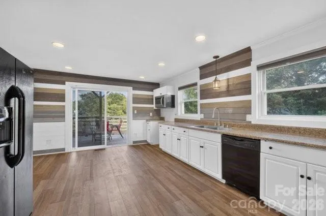 403 SW Spruce Street SW Lenoir, NC 28645