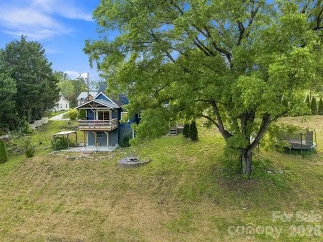 403 SW Spruce Street SW Lenoir, NC 28645