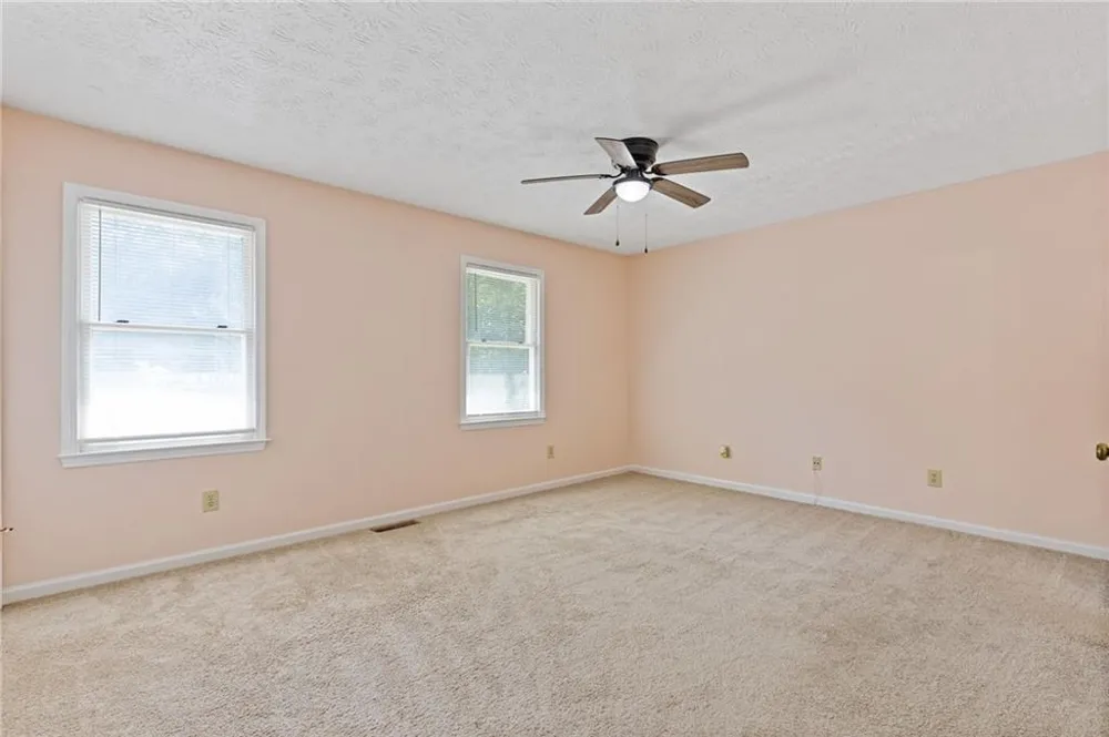 5278 Oakridge Drive Stone Mountain, GA 30083