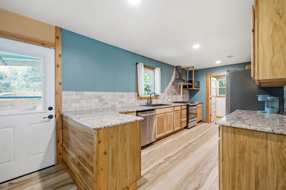 612 Oakwood Drive Euless, TX 76040